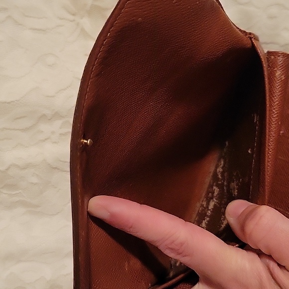 Louis Vuitton wallet - Picture 6 of 16